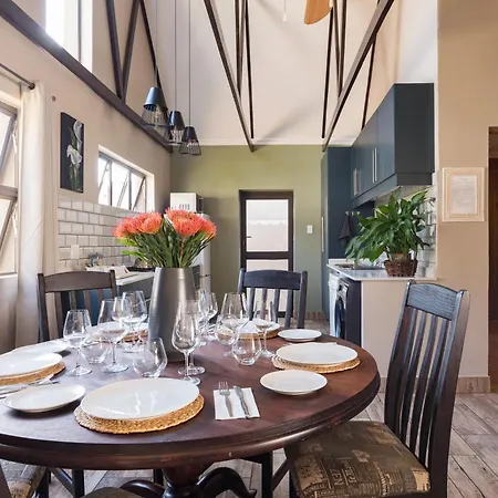 Ginger Barn Retreat - 1Km From Menlyn Villa Pretoria Exterior photo