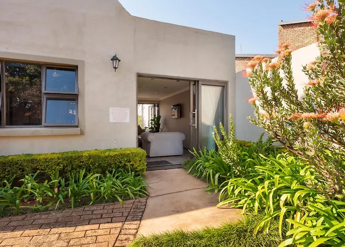 Ginger Barn Retreat - 1Km From Menlyn