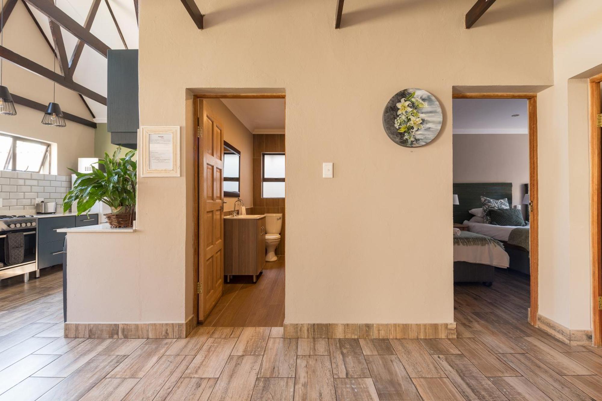 Ginger Barn Retreat - 1km From Menlyn Holiday home Pretoria