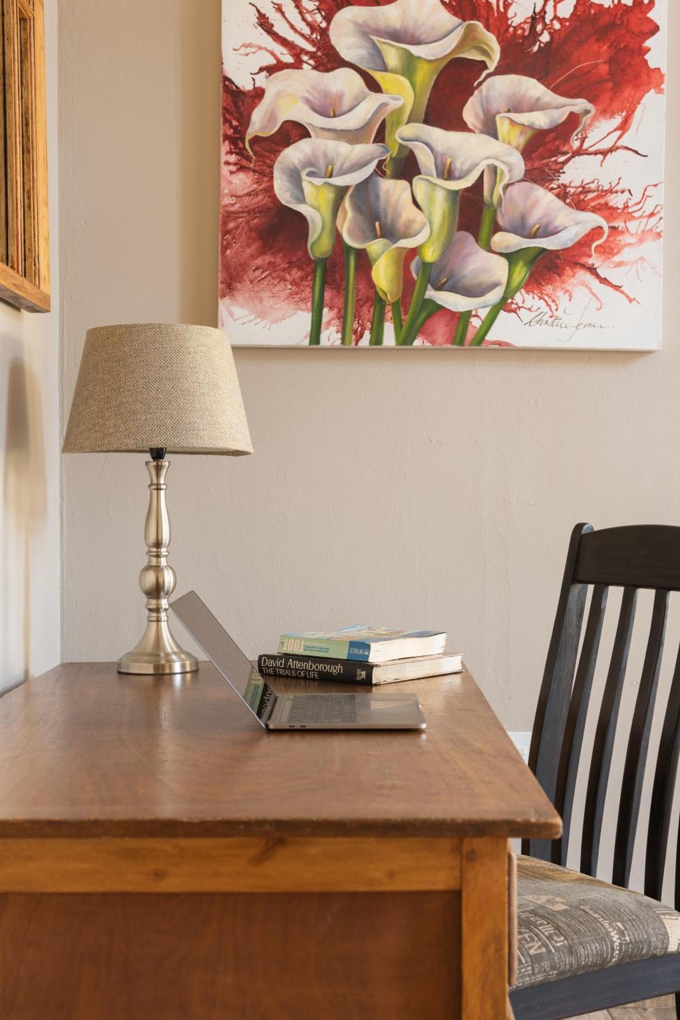 Ginger Barn Retreat - 1km From Menlyn Holiday home *